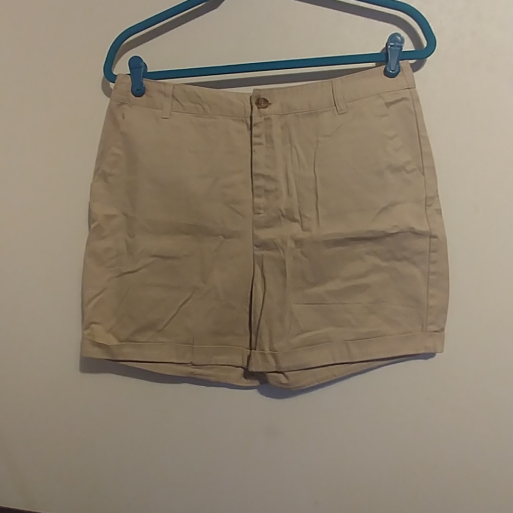 High-rise Cuffed Woven Shorts-Tan